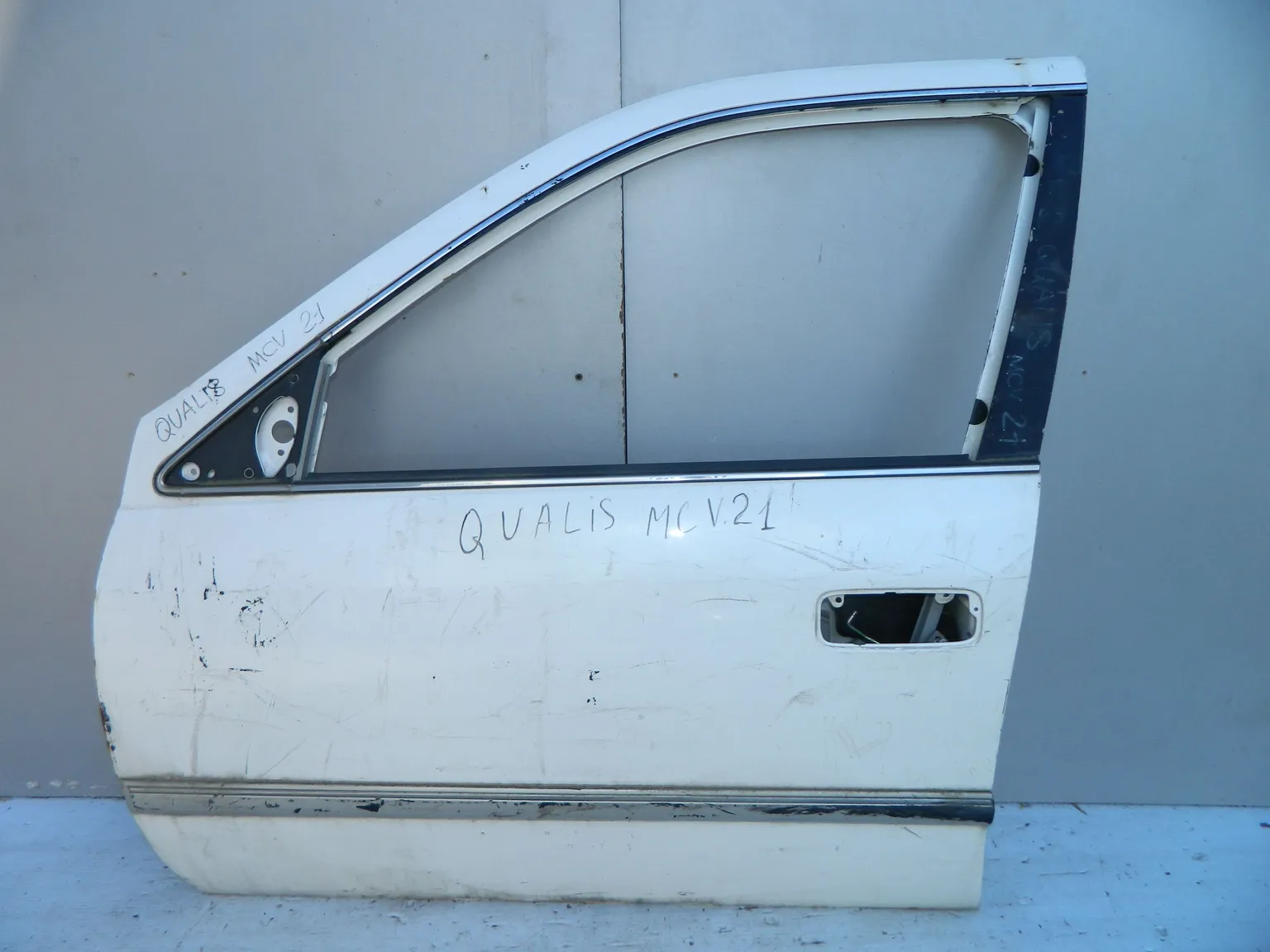 Дверь TOYOTA MARK II WAGON QUALIS MCV21 Перед Лев (Контрактынй) 40951884 6700233060