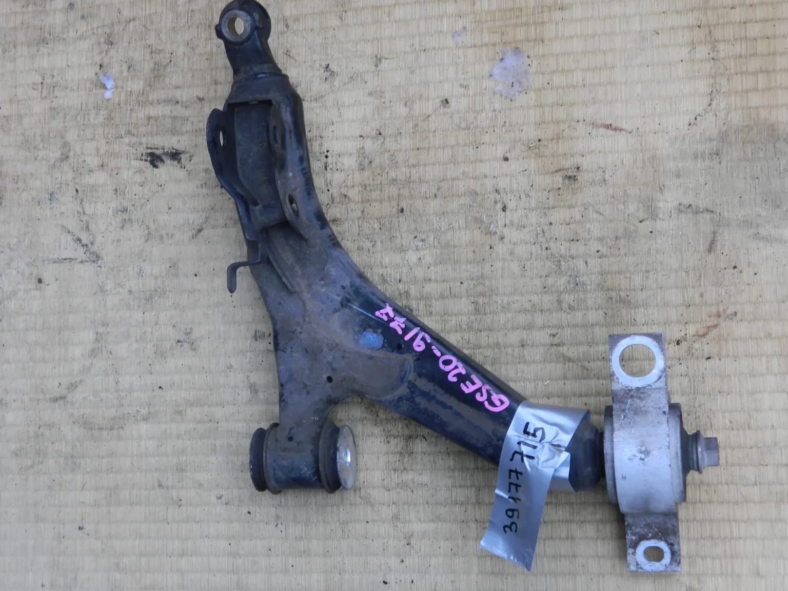 Рычаг подвески LEXUS IS250 GSE20 Перед Прав (Контрактный) 39177715