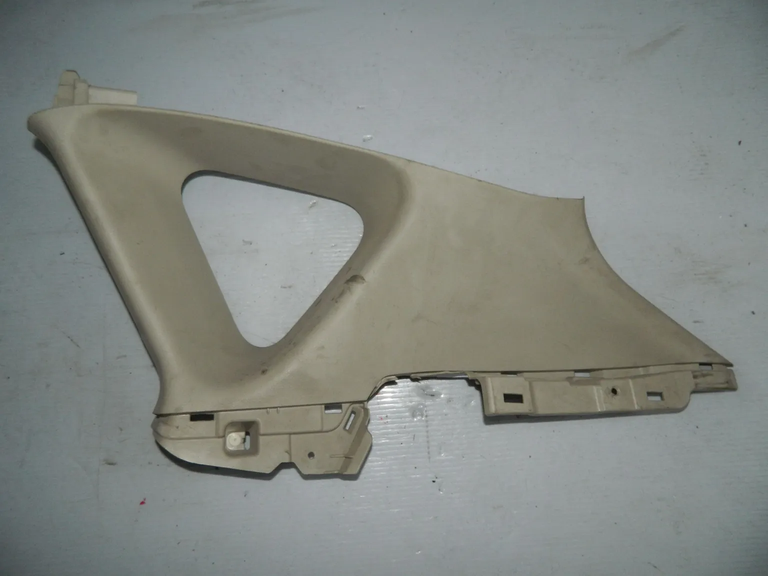 Обшивка стойки MAZDA 3 BL Зад Прав (Контрактный) BBN968250