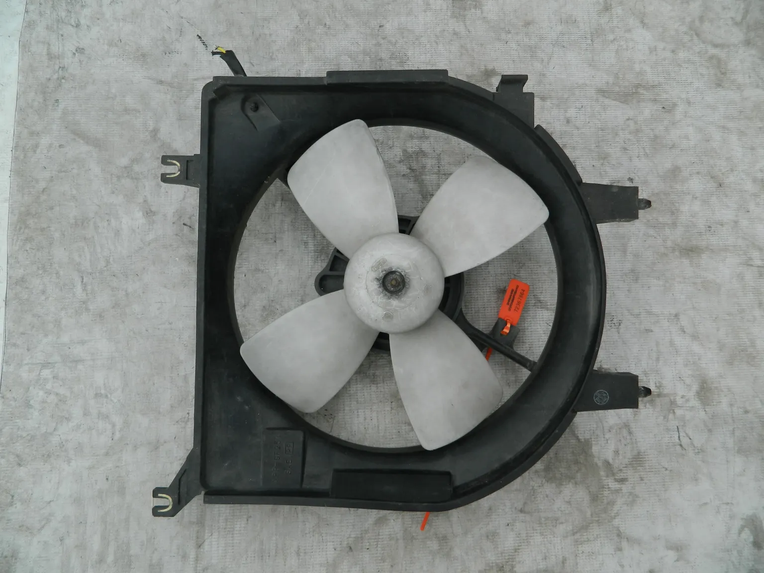 Диффузор радиатора MAZDA DEMIO DW3W (Контрактный) 72367864