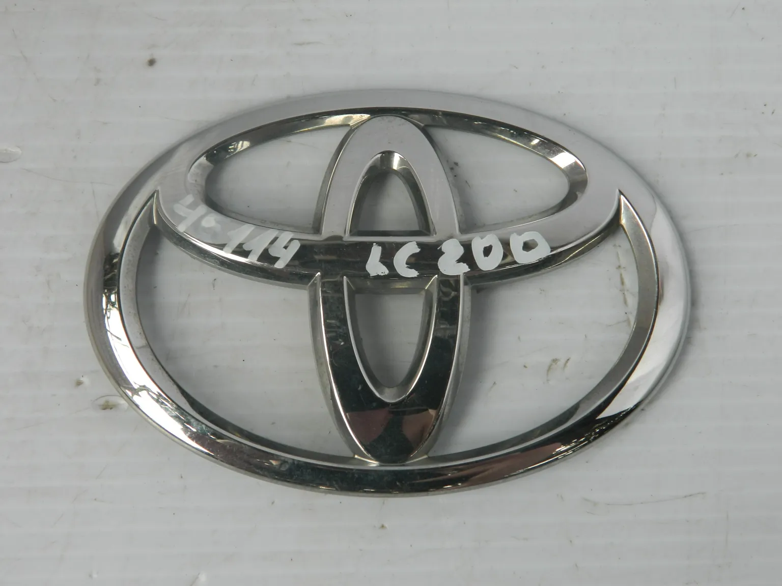 Эмблема TOYOTA LAND CRUISER PRADO GRJ150 (Б/У)