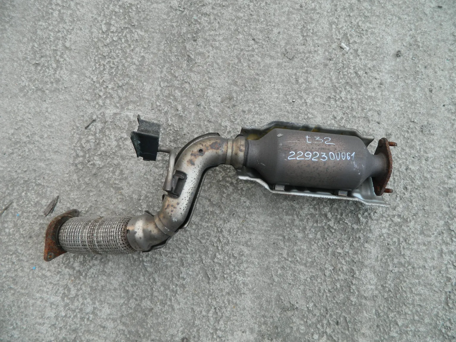 Катализатор NISSAN X-TRAIL T32 MR20DD (Контрактный) 2292300061