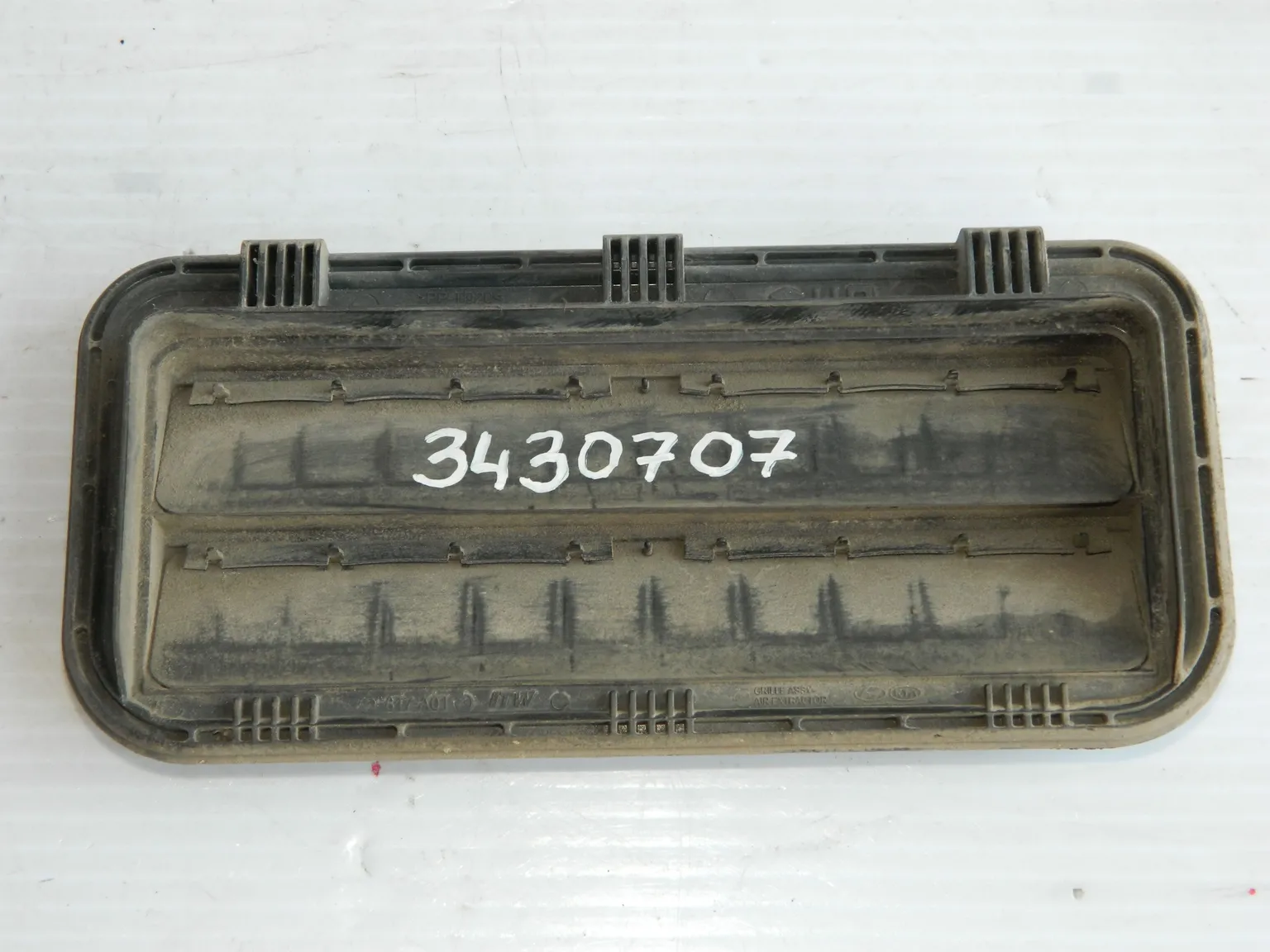 Решетка вентиляционная HYUNDAI SOLARIS HCR G4LC (Б/У)