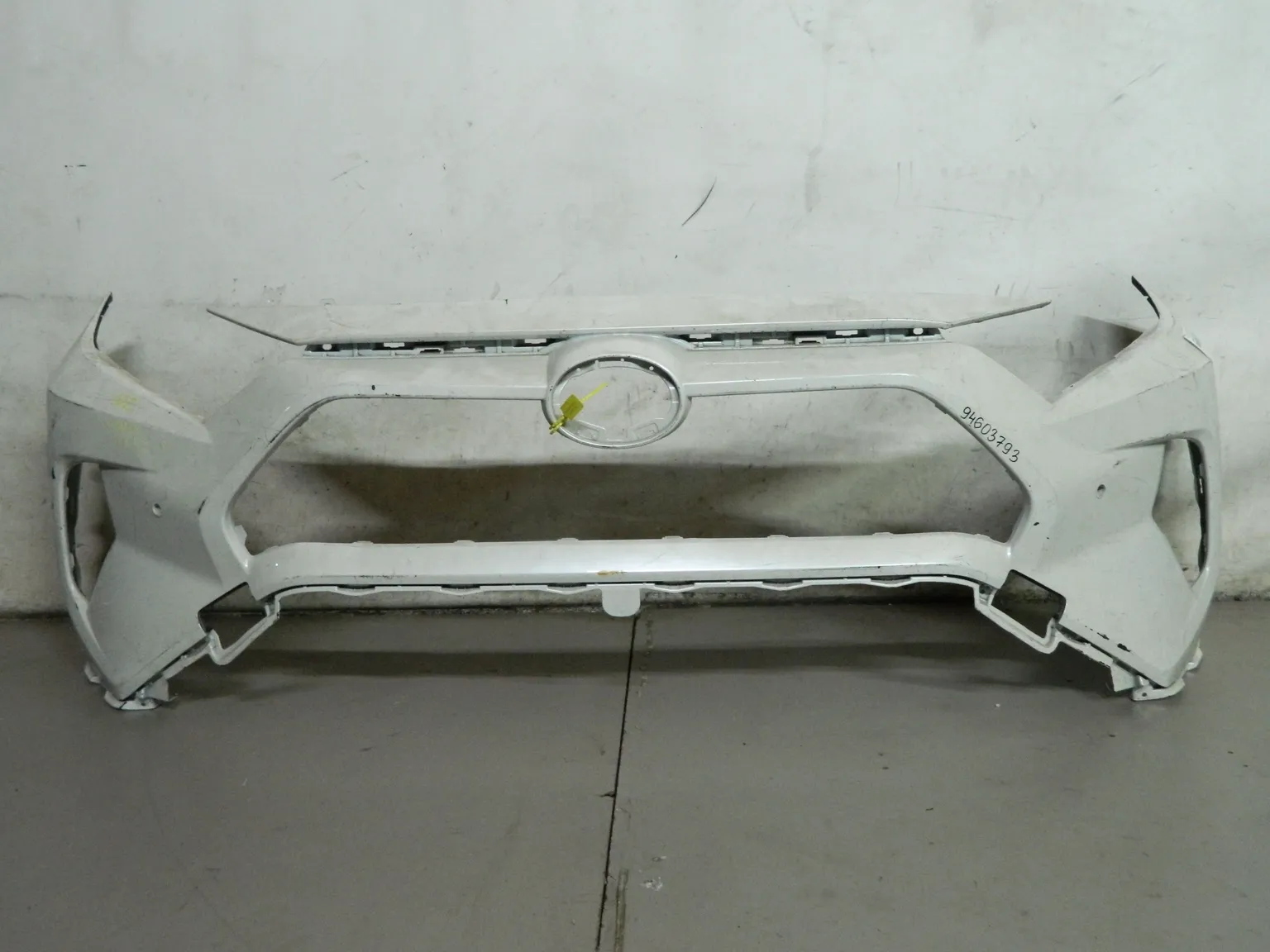 Бампер передний TOYOTA RAV4 XA50 (Контрактный) 94603793