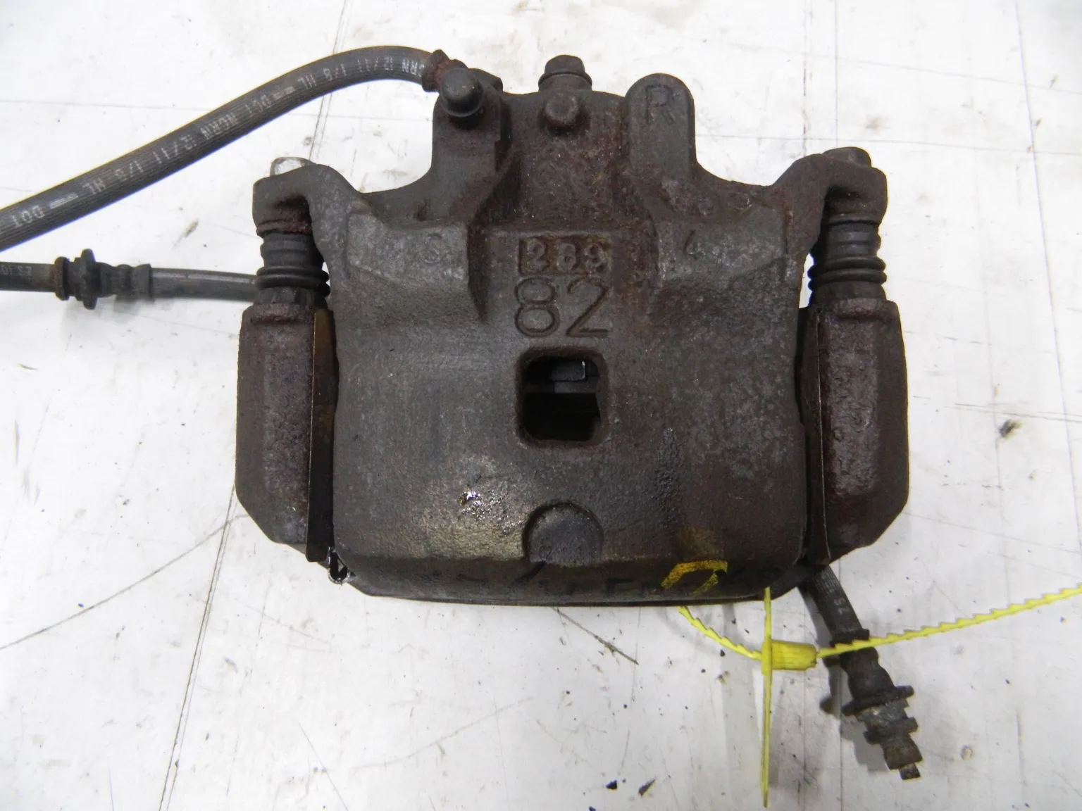 Суппорт NISSAN JUKE YF15 HR15 Перед Прав (Контрактный) 79780106