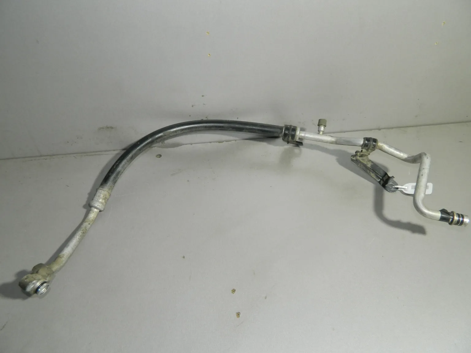 Трубка кондиционера TOYOTA COROLLA E120 (Б/У) 45993915 8870402390