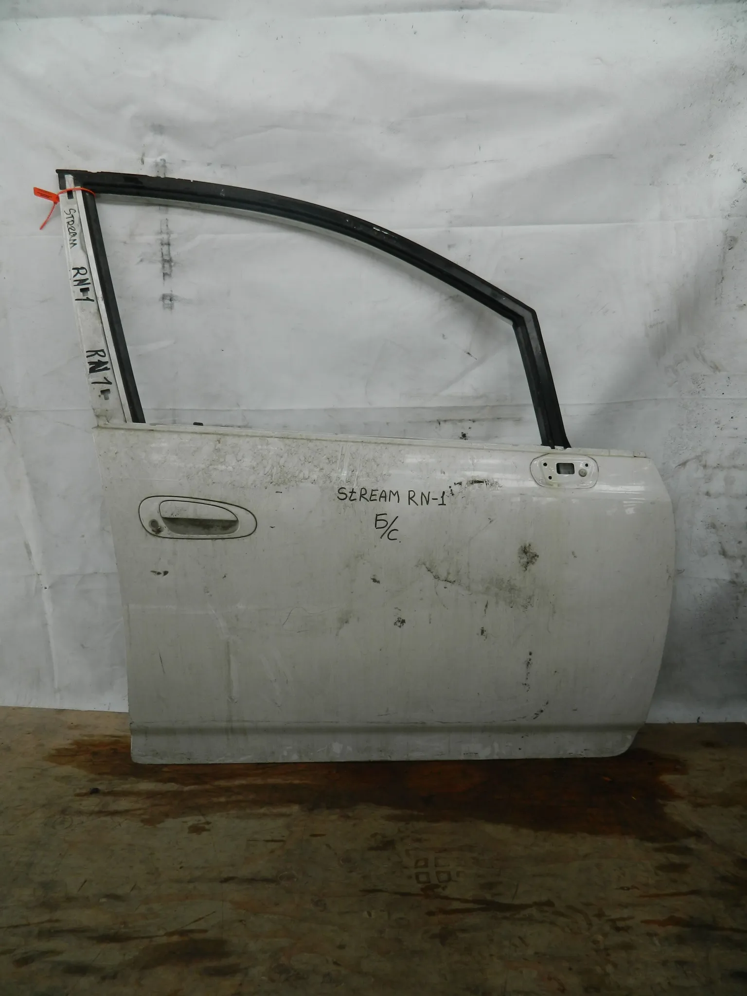 Дверь HONDA STREAM RN1 Перед Прав (Контрактный) 72355910 67010S7A010ZZ