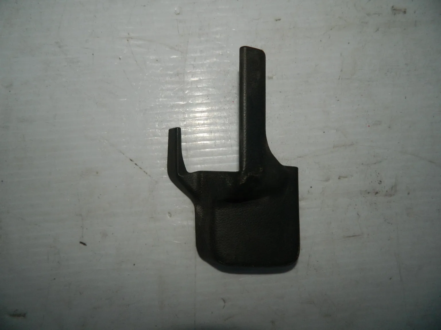 Накладка крепления сидений MAZDA 3 BL Перед Прав (Контрактный)