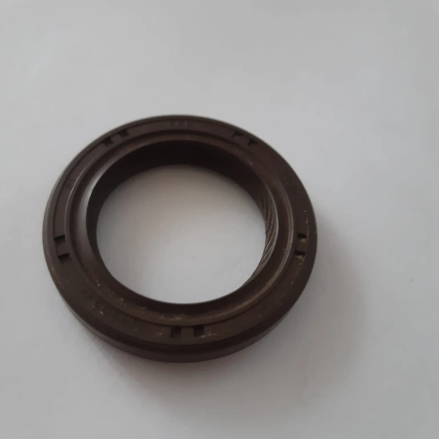 Сальник NOK BH5924F0 TOYOTA Yaris 25x37,5x6