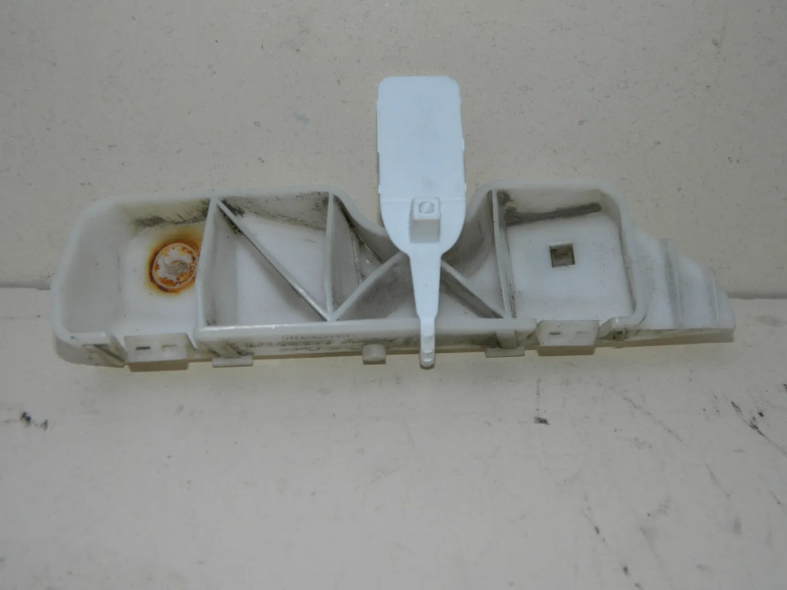 Крепление бампера NISSAN QASHQAI J10 Перед Лев (Контрaктный) 45993227