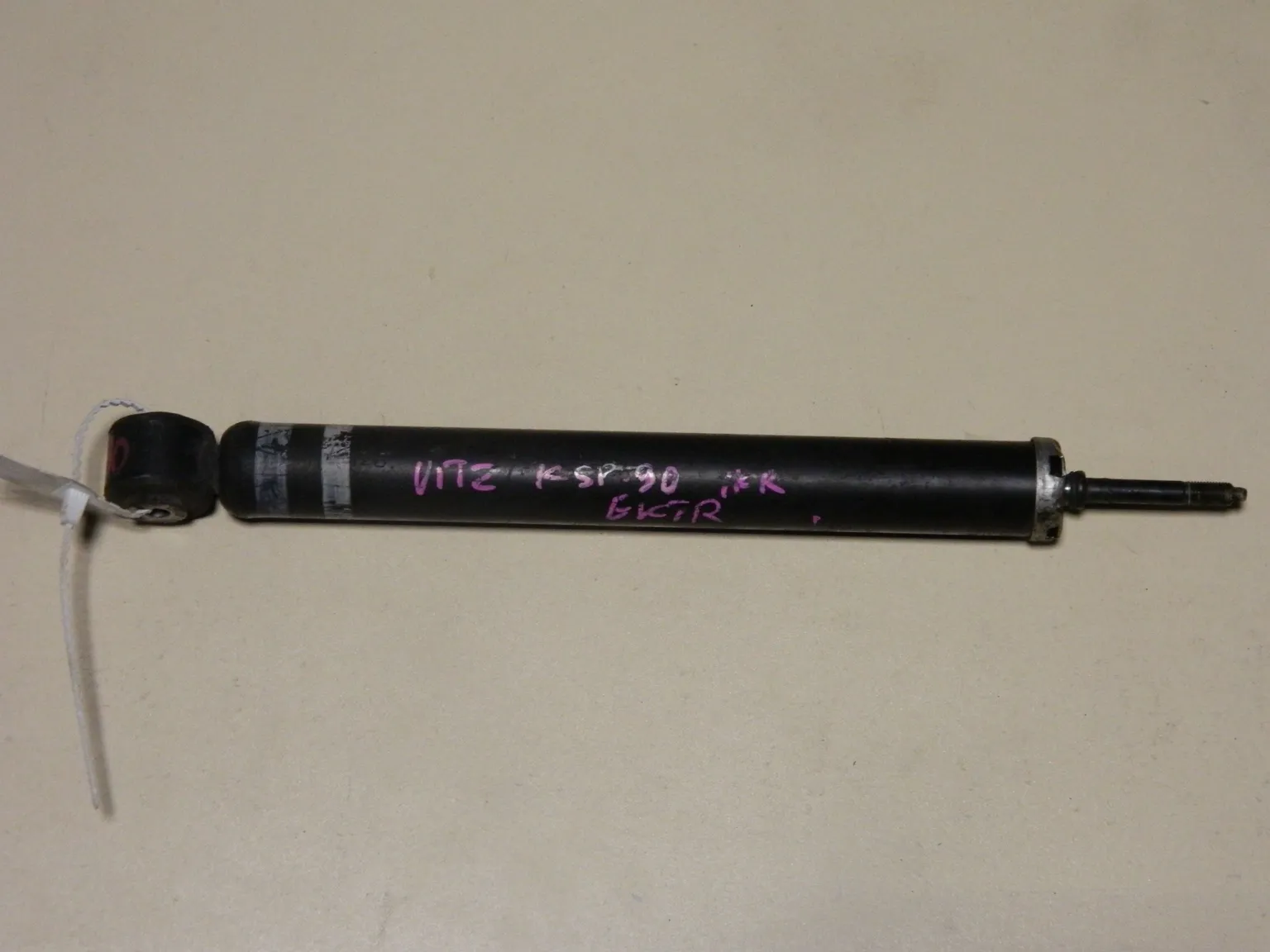 Амортизатор TOYOTA VITZ KSP90 Зад (Контрактный) 45992090