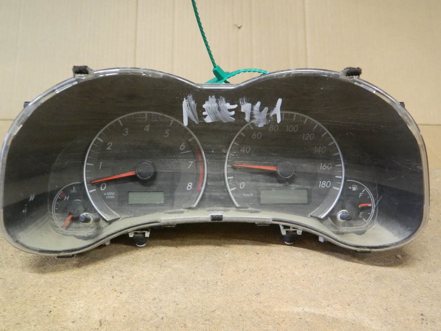 Панель приборов TOYOTA COROLLA AXIO NZE144 (Контрактный) 81540095 8380012M50