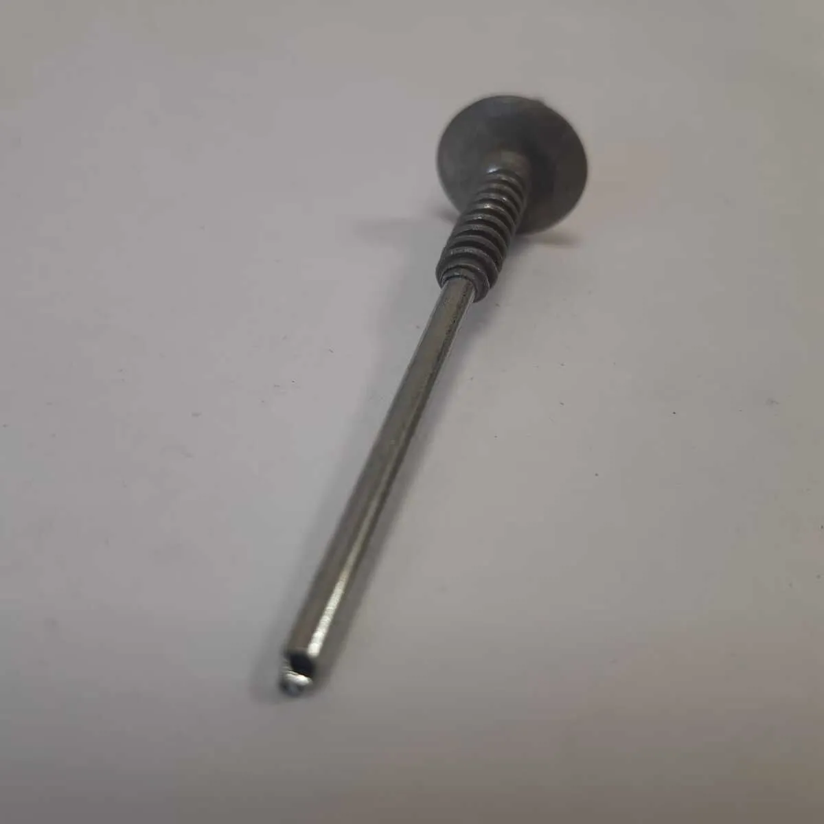 Заклепка RENAULT 7703072305 RENAULT