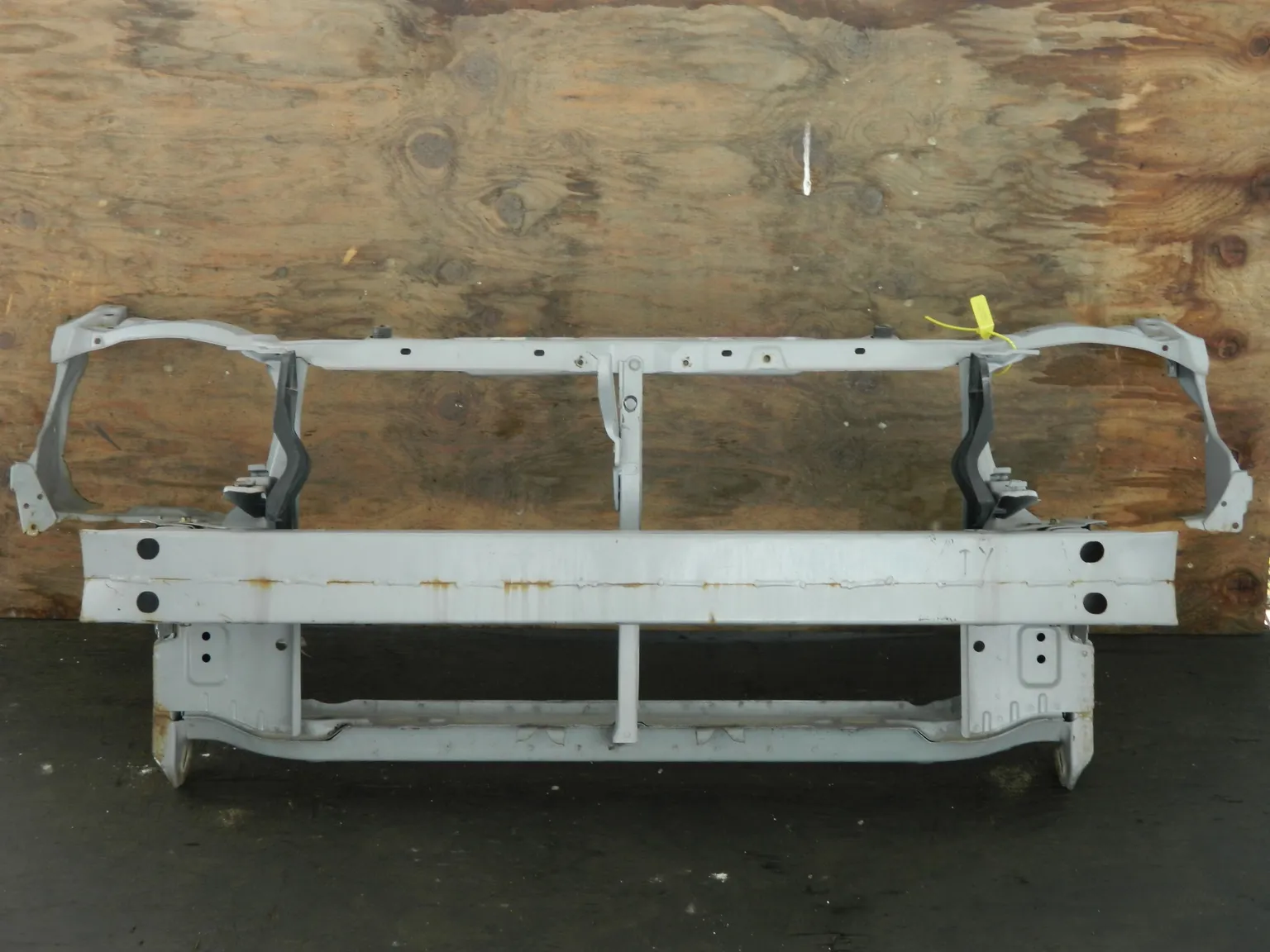 Рамка радиатора TOYOTA WILL VS NZE127 (Контрактный) 94584221