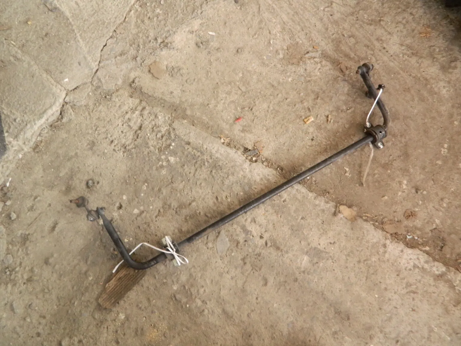 Стабилизатор MITSUBISHI OUTLANDER CW5W Зад (Контрактный) 1096640504