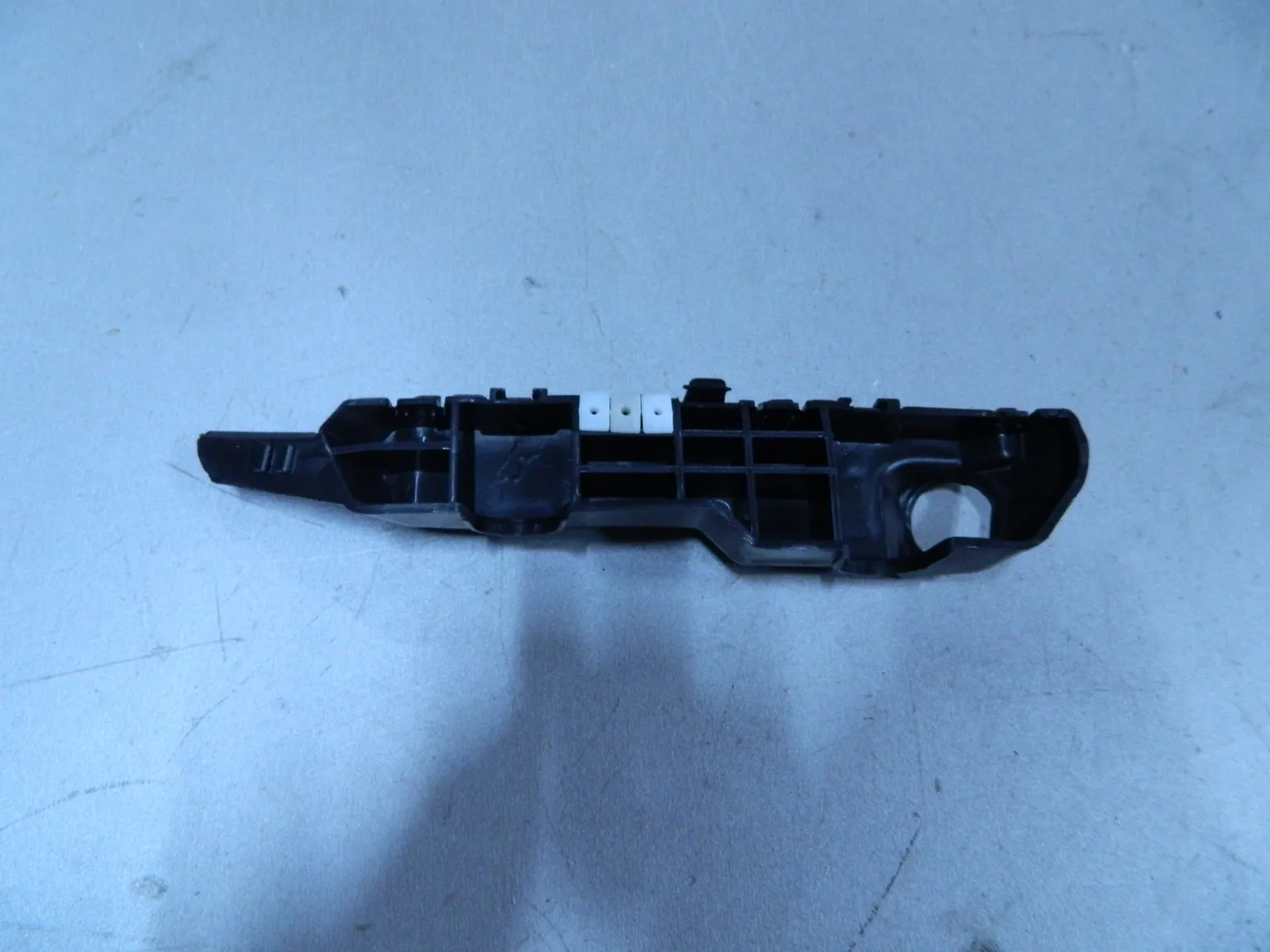 Кронштейн бампера JORDEN JH03CED12021AR KIA CEED 12- (крыло) RH