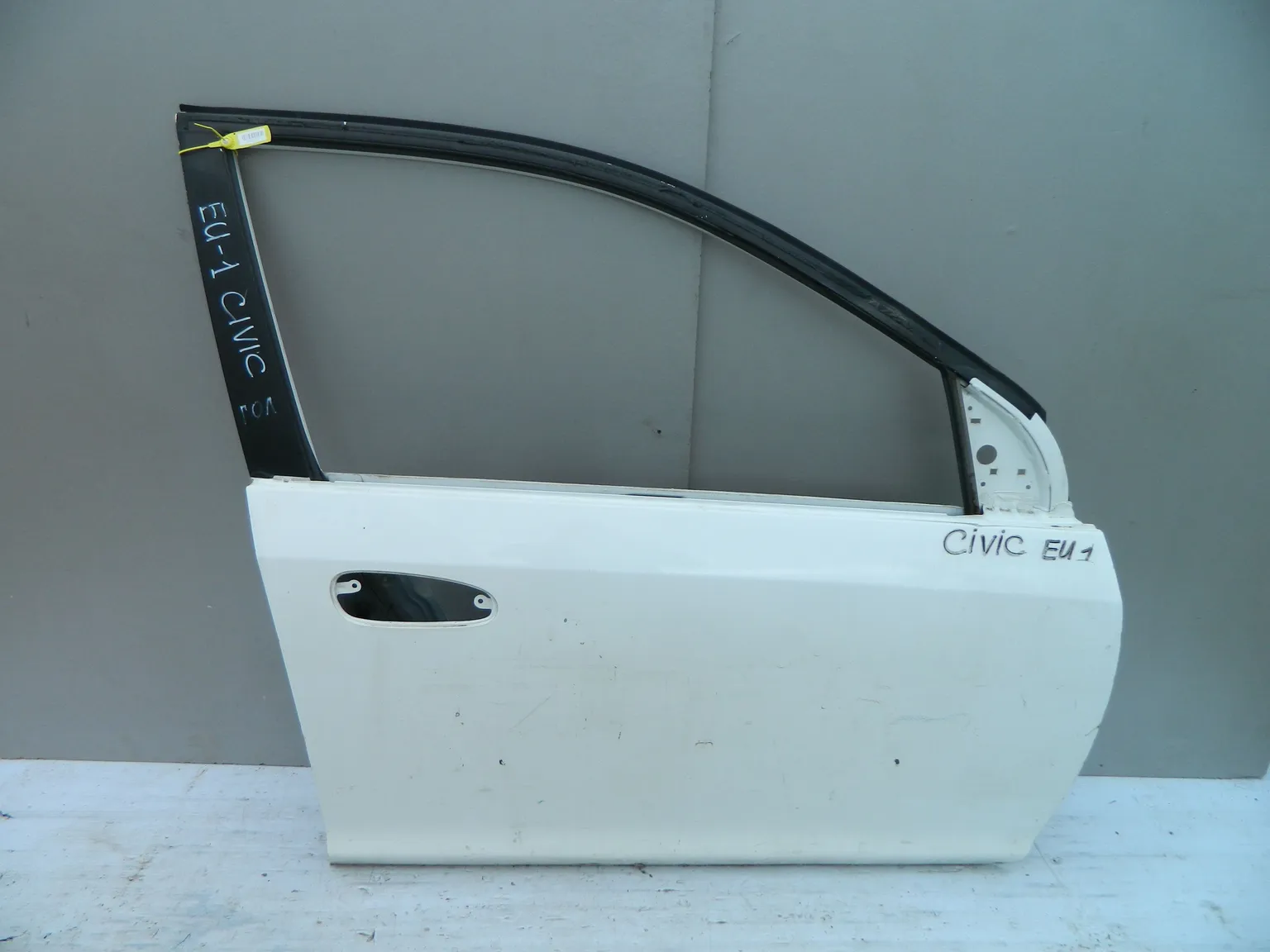 Дверь HONDA CIVIC EU1 Перед Прав (Контрактный) 40951531 67010S6A020ZZ