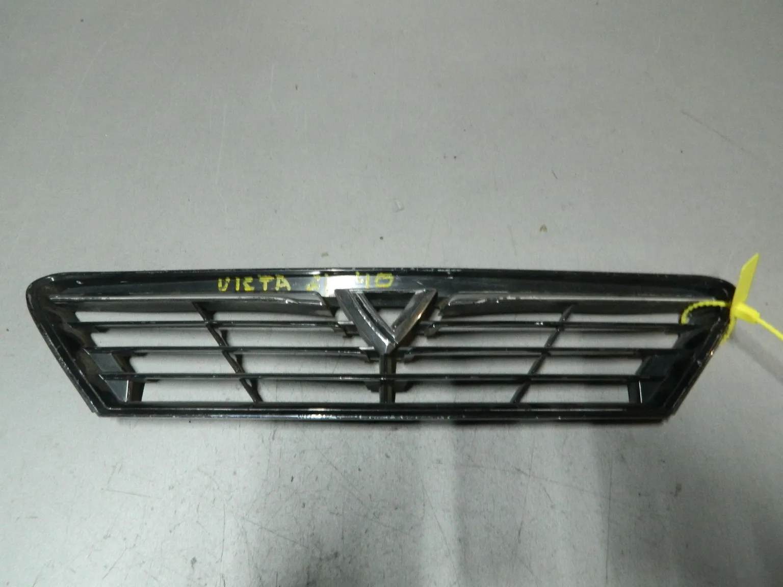 Решетка радиатора TOYOTA VISTA SV40 (Контрактный) 79773498