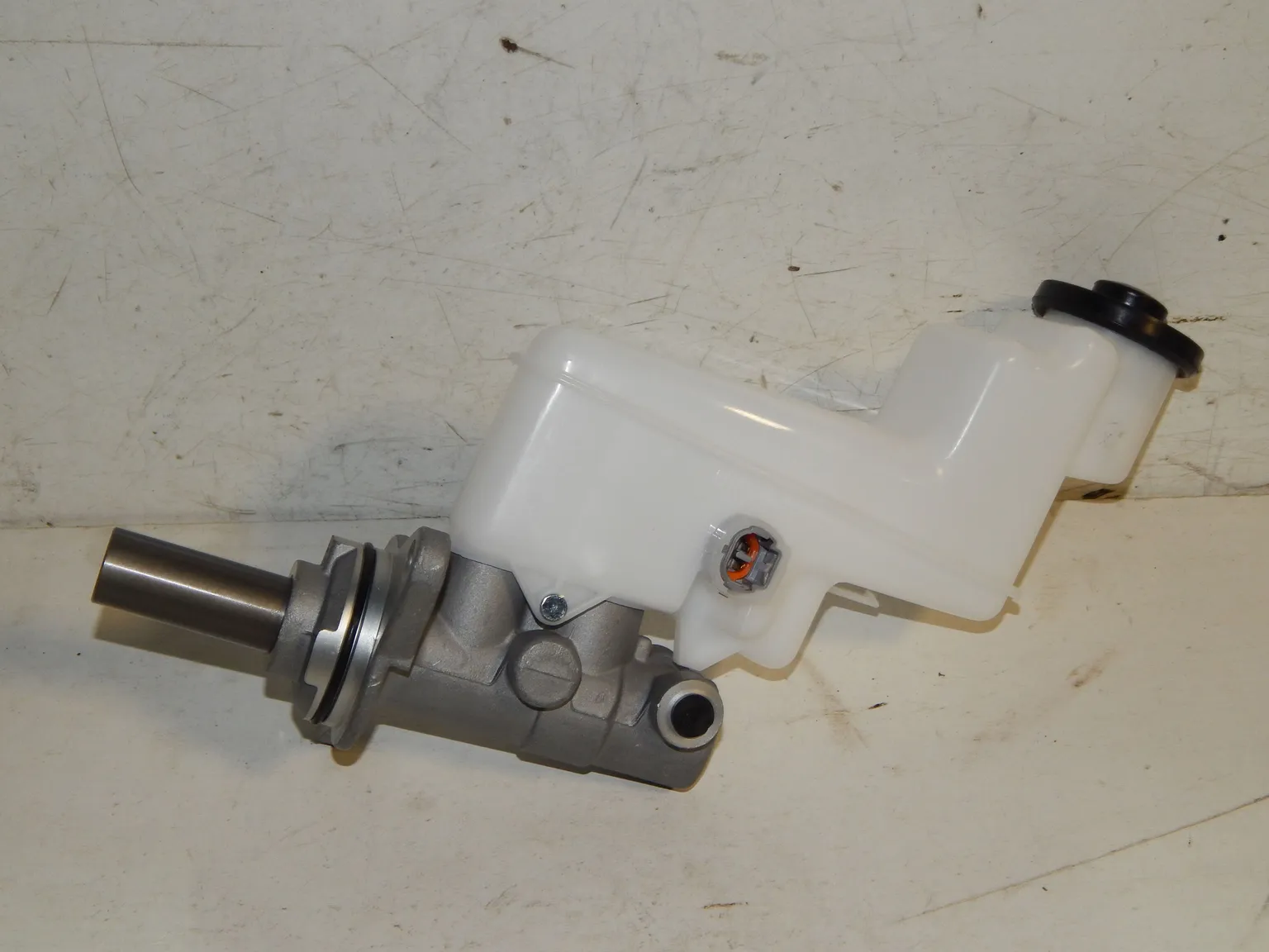 Главный тормозной цилиндр GENERAL PARTS 4720106400 TOYOTA CAMRY ACV40 / ACV41