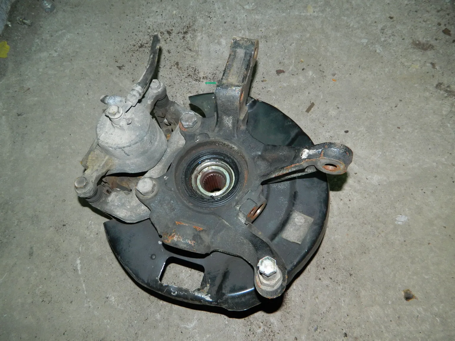 Ступица NISSAN AVENIR W11 Перед Прав (Контрактный) 79586659