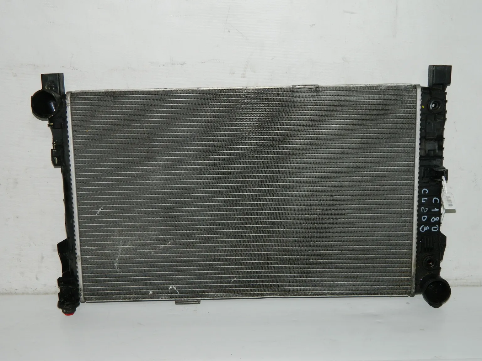 Радиатор ДВС MERCEDES-BENZ C180 CL203 (Контрактный) 45984815