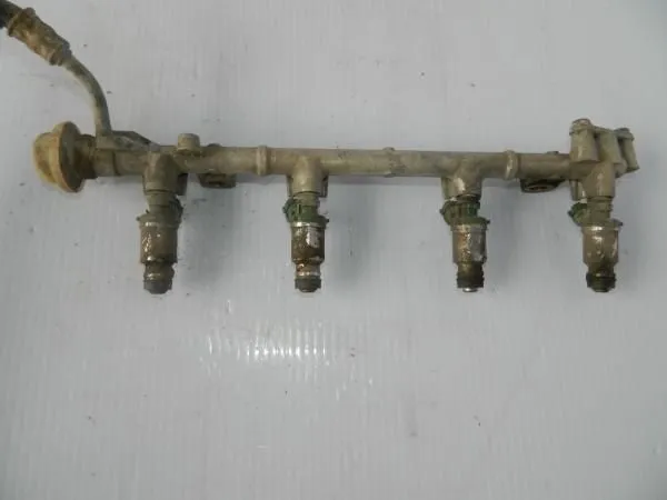 Топливная рейка TOYOTA CAMRY GRACIA SXV20 5SFE (Б/У) 2381474110