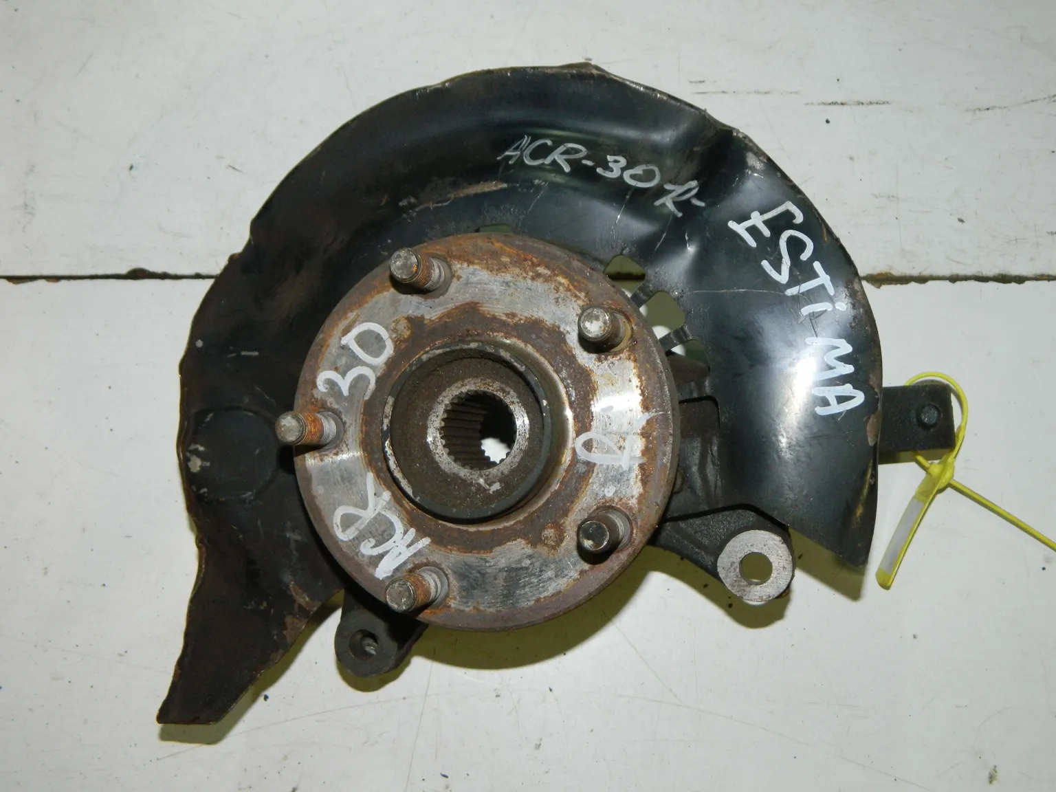 Ступица TOYOTA ESTIMA ACR30 Перед Прав (Контрактный) 40951029