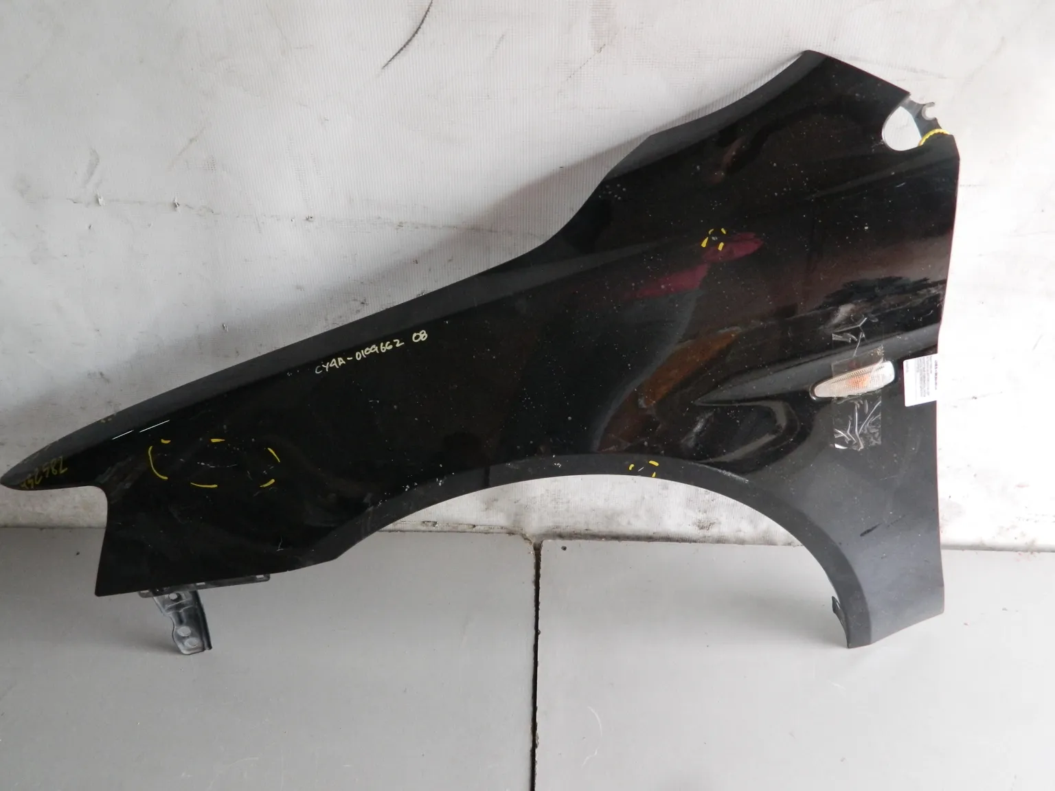 Крыло MITSUBISHI LANCER CY4A Перед Лев (Контрактный) 79768780