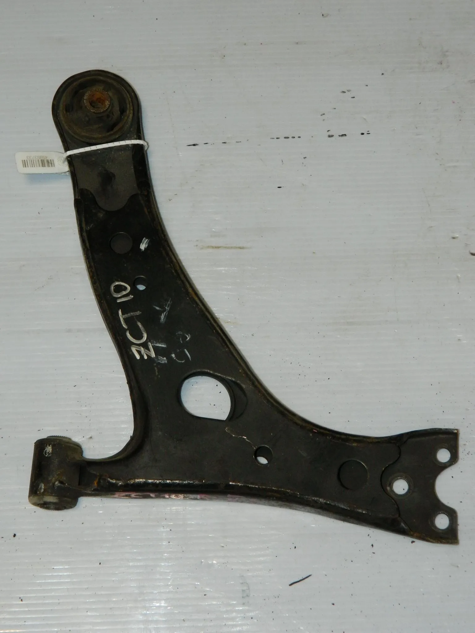 Рычаг подвески TOYOTA OPA ZCT10 Перед Прав (Контрактный)