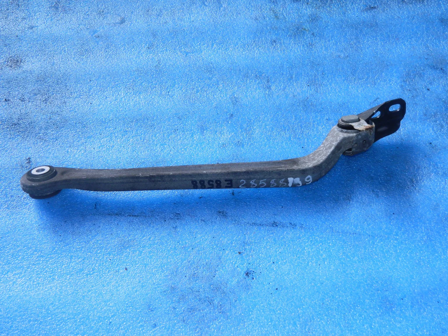 Рычаг подвески MERCEDES-BENZ E-CLASS W211 Зад Прав (Контрактный) 28588139