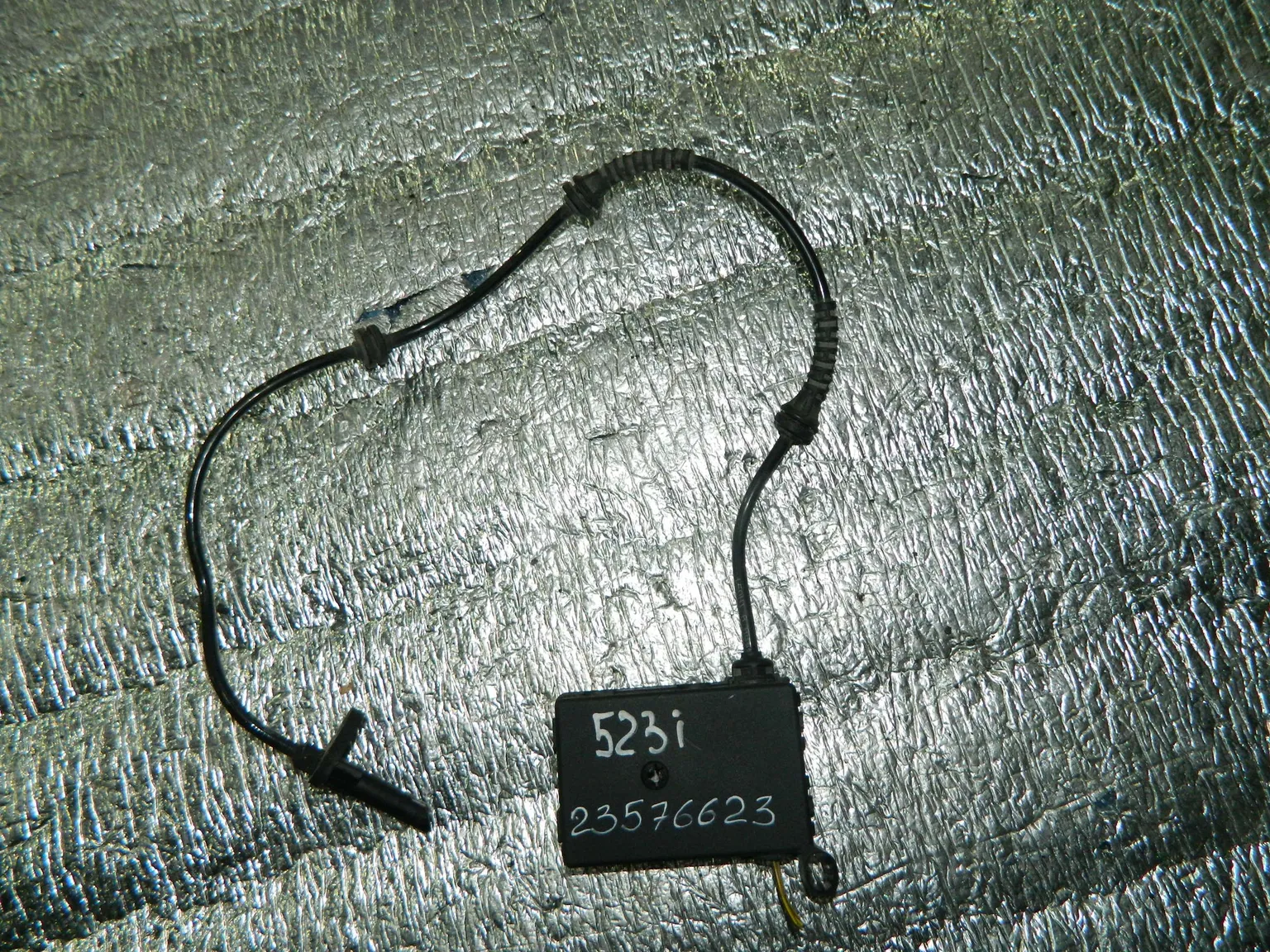 Датчик ABS BMW 5-Series F10 Зад (Контрактный) 23576623