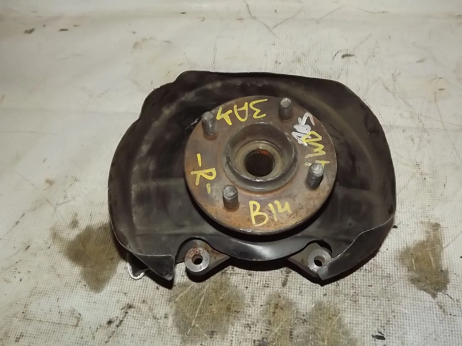 Ступица NISSAN SUNNY B14 Зад Прав (Контрактный) 35017222