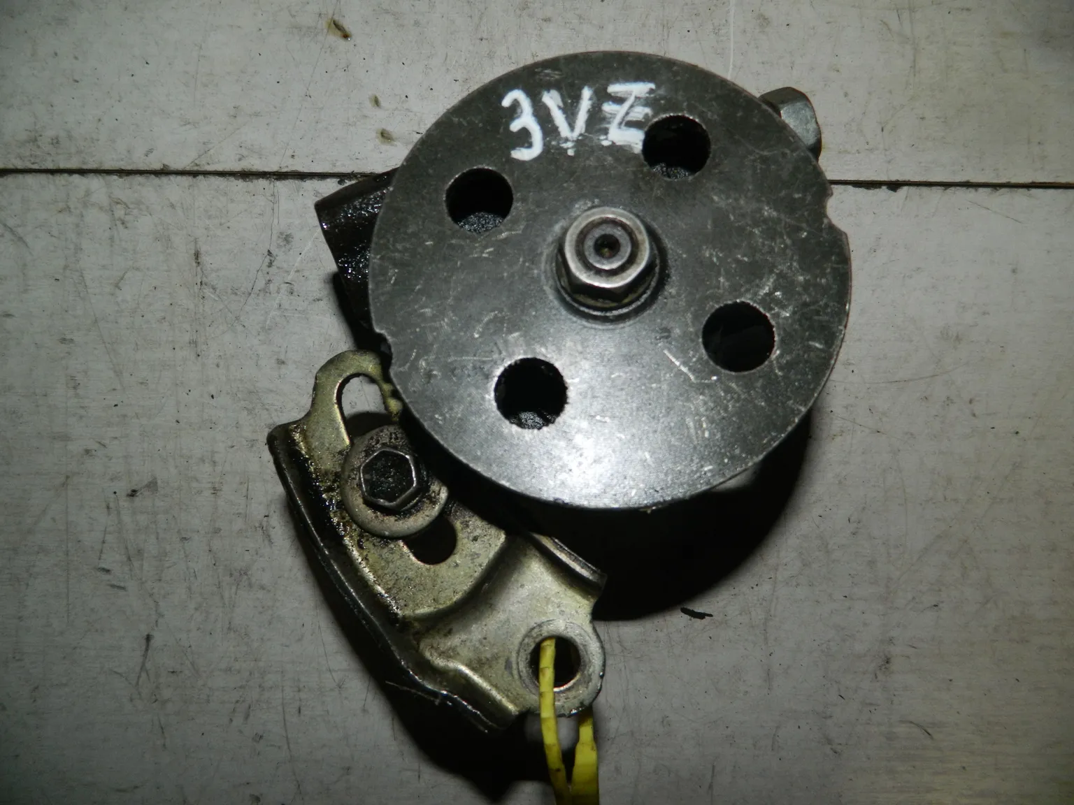 Гидроусилитель руля TOYOTA 3VZFE (Контрактный) 79768627