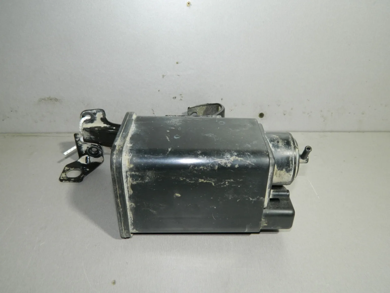 Фильтр паров топлива TOYOTA COROLLA E120 (Б/У) 45993912