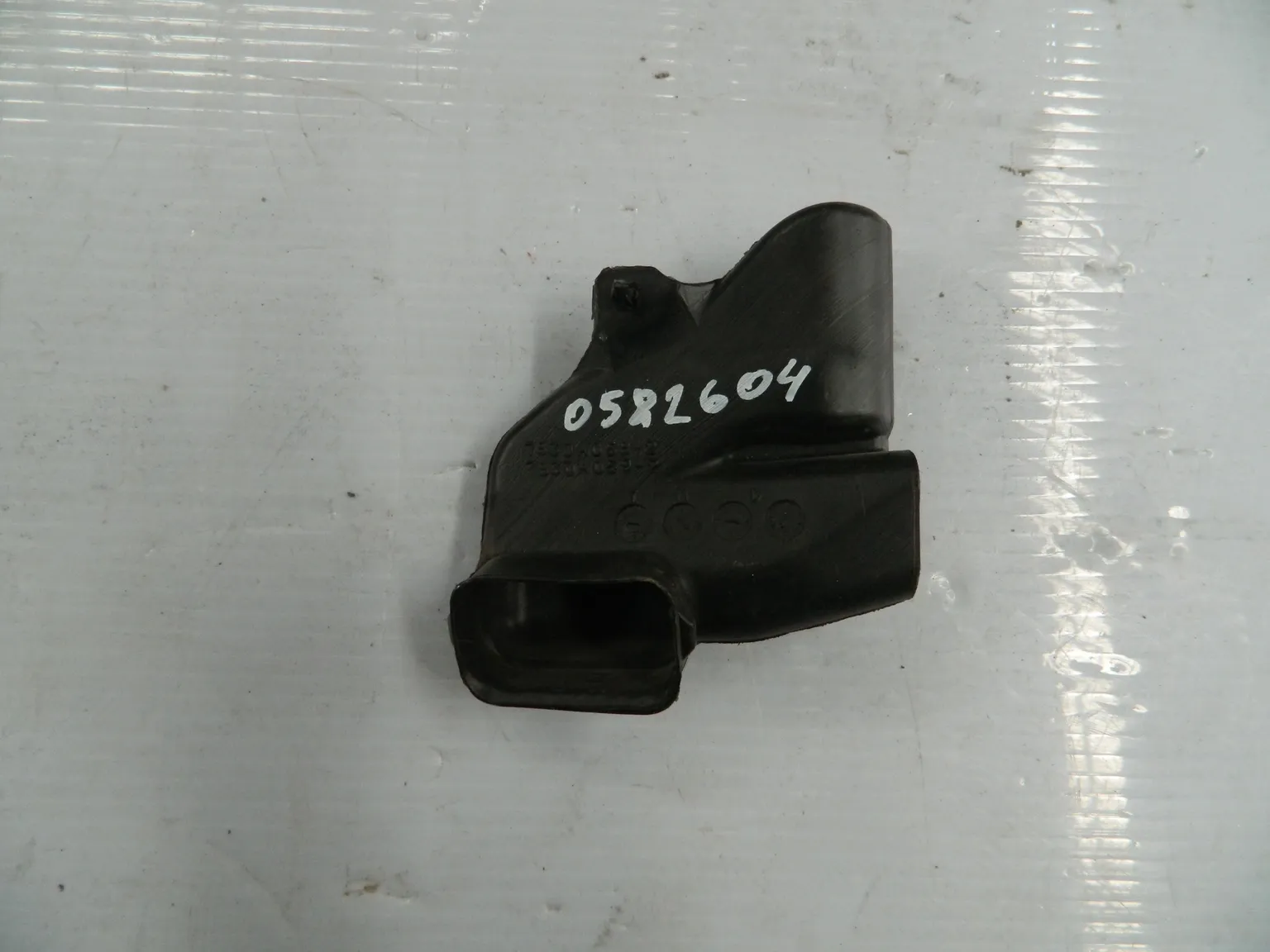 Воздуховод MITSUBISHI LANCER CY4A Лев (Контрактный) 7830A058