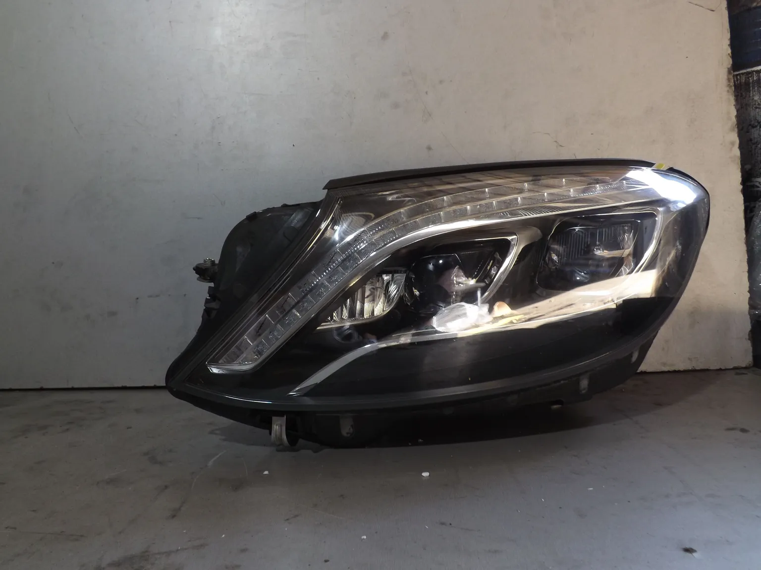 Фара MERCEDES-BENZ S-CLASS W222 Перед Лев (Контрактный) 94603572 A2229069202