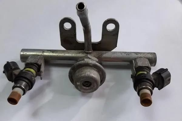 Рампа топливная SUBARU EG20 (Б/У)