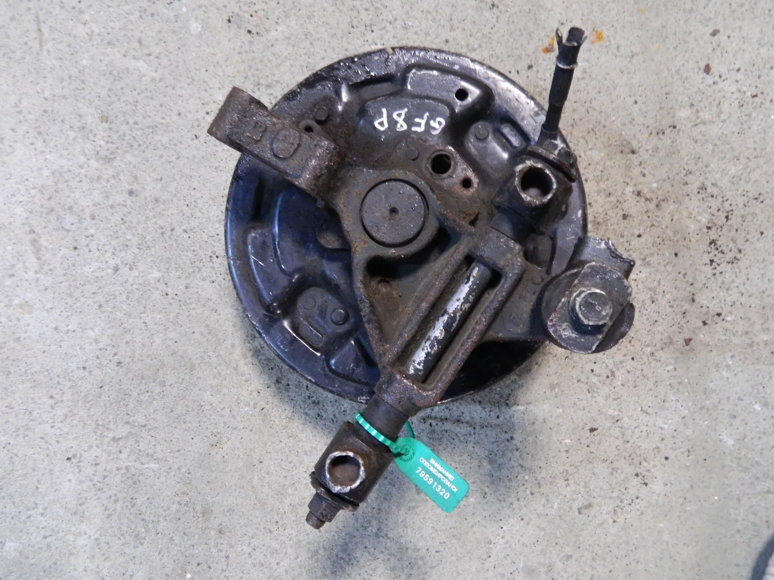 Ступица MAZDA CAPELLA GF8P Зад Лев (Контрактный) 79591320