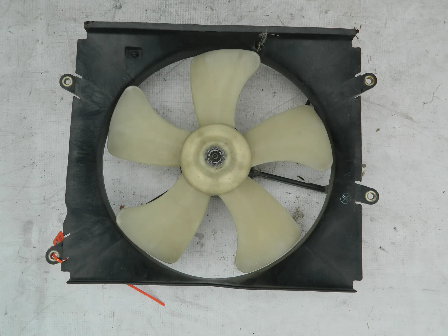 Диффузор радиатора TOYOTA VISTA SV30 (Контрактный) 72355036