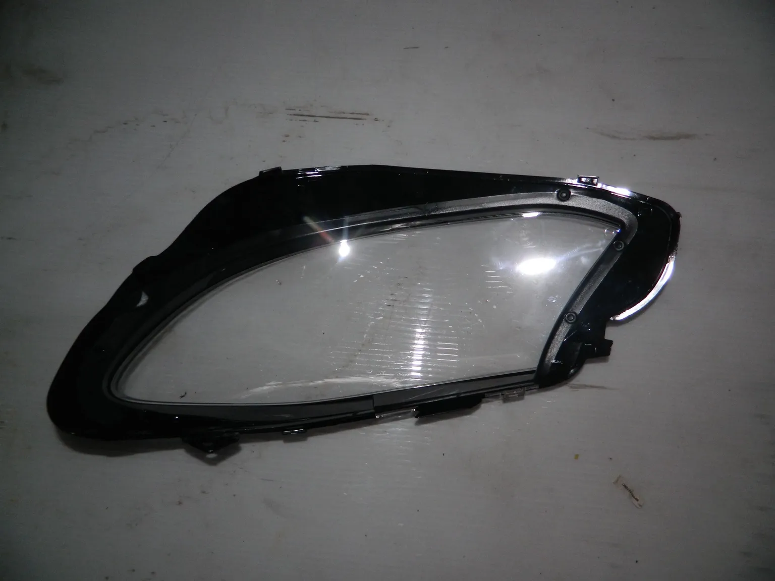 Стекло фары MERCEDES-BENZ E-CLASS W213 Перед Прав A2139067706KZ