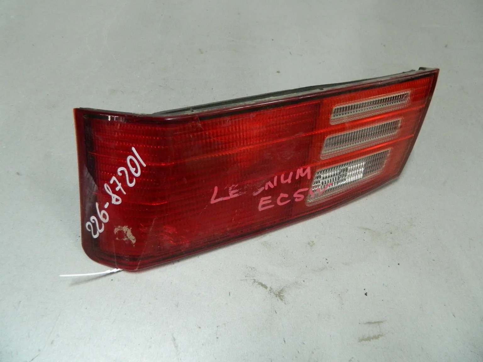 Фонарь MITSUBISHI LEGNUM EC5W Зад Прав (Контрактный) 68000977