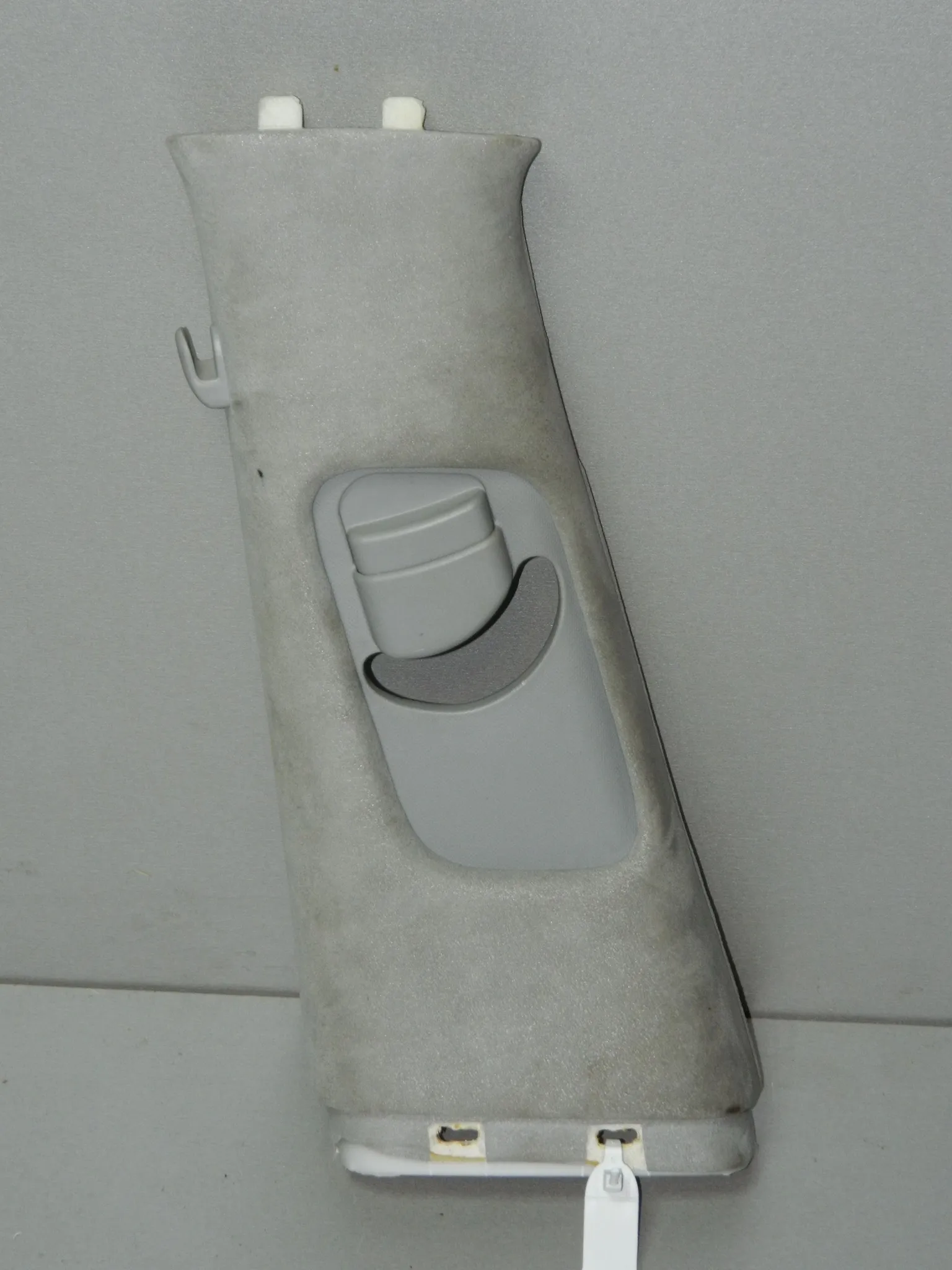 Обшивка стойки центральная HYUNDAI EQUUS VI G6DA 2013-2015 Лев (Б/У) 35017454 858303N751TX