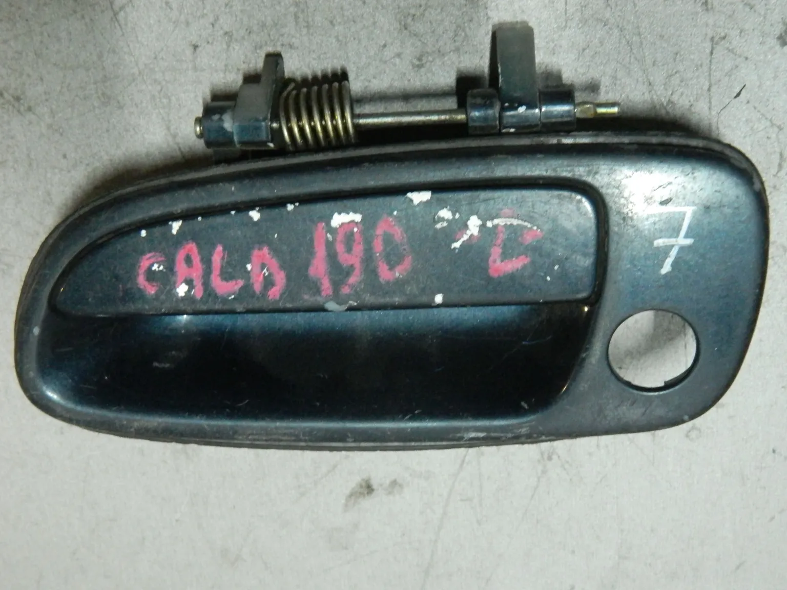 Ручка двери наружная TOYOTA CALDINA AT190 Перед Лев (Контрактный) 81528515