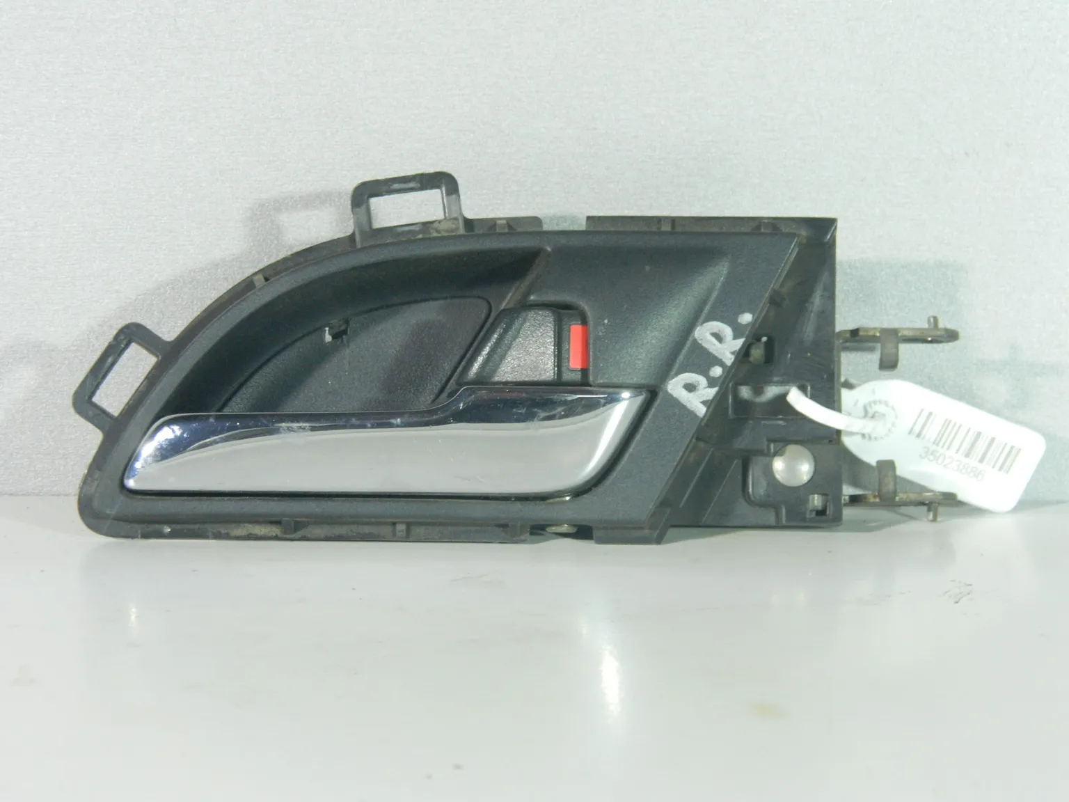 Ручка двери HONDA CR-V RE5 Зад Прав (Контрактный) 35023886