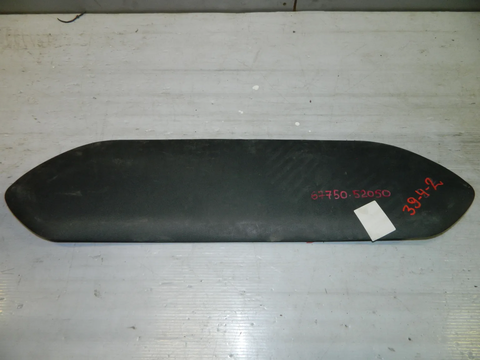 Обшивка двери багажника TOYOTA IST NCP61 (Контрактный) 46098486 6775052050B1