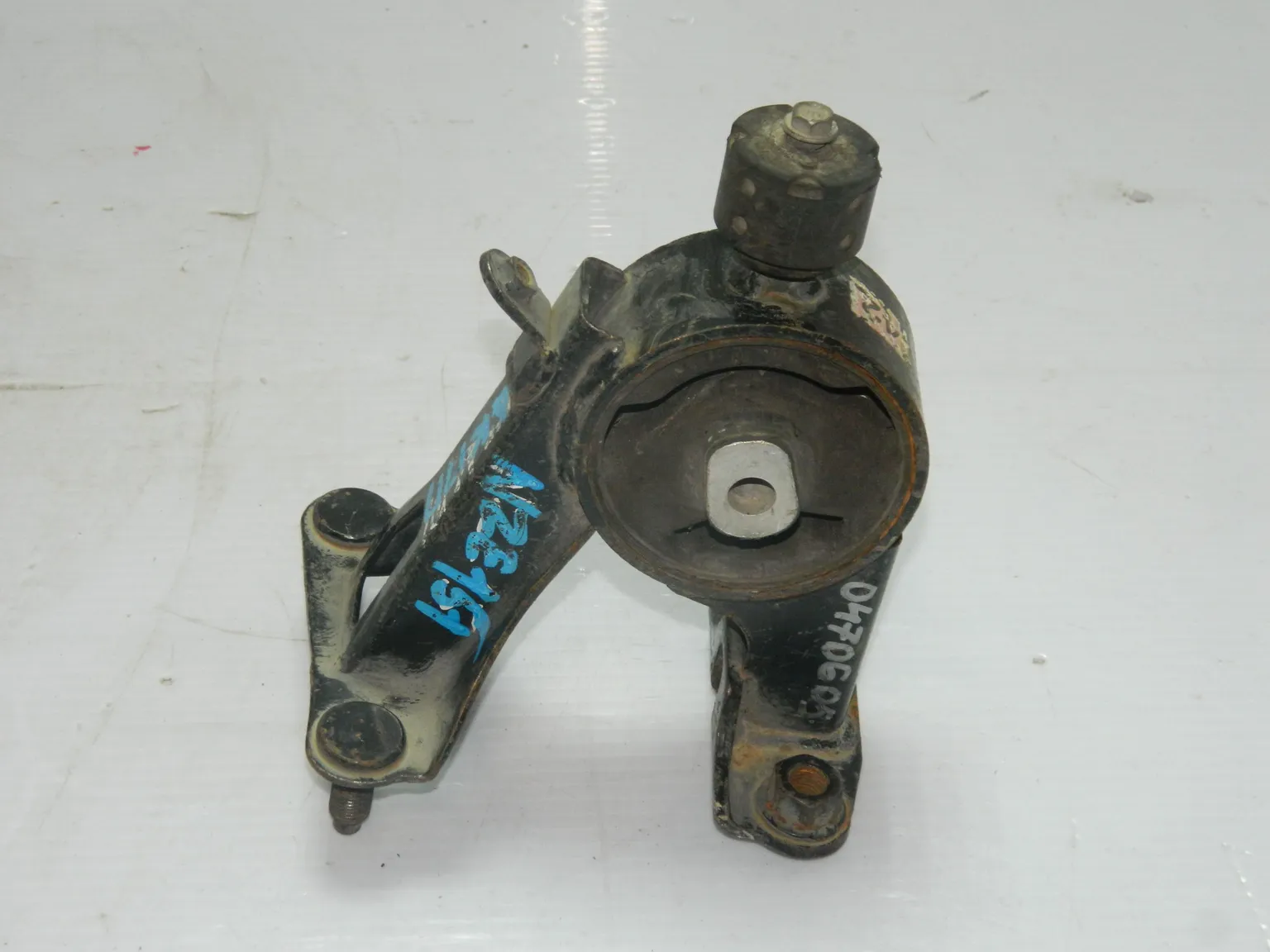 Подушка двигателя TOYOTA COROLLA ZRE151 Задн (Контрактный)