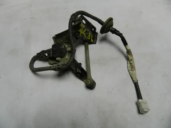 Датчик высоты дорожного просвета MITSIBISHI OUTLANDER XL (Контрактный) 8303A016