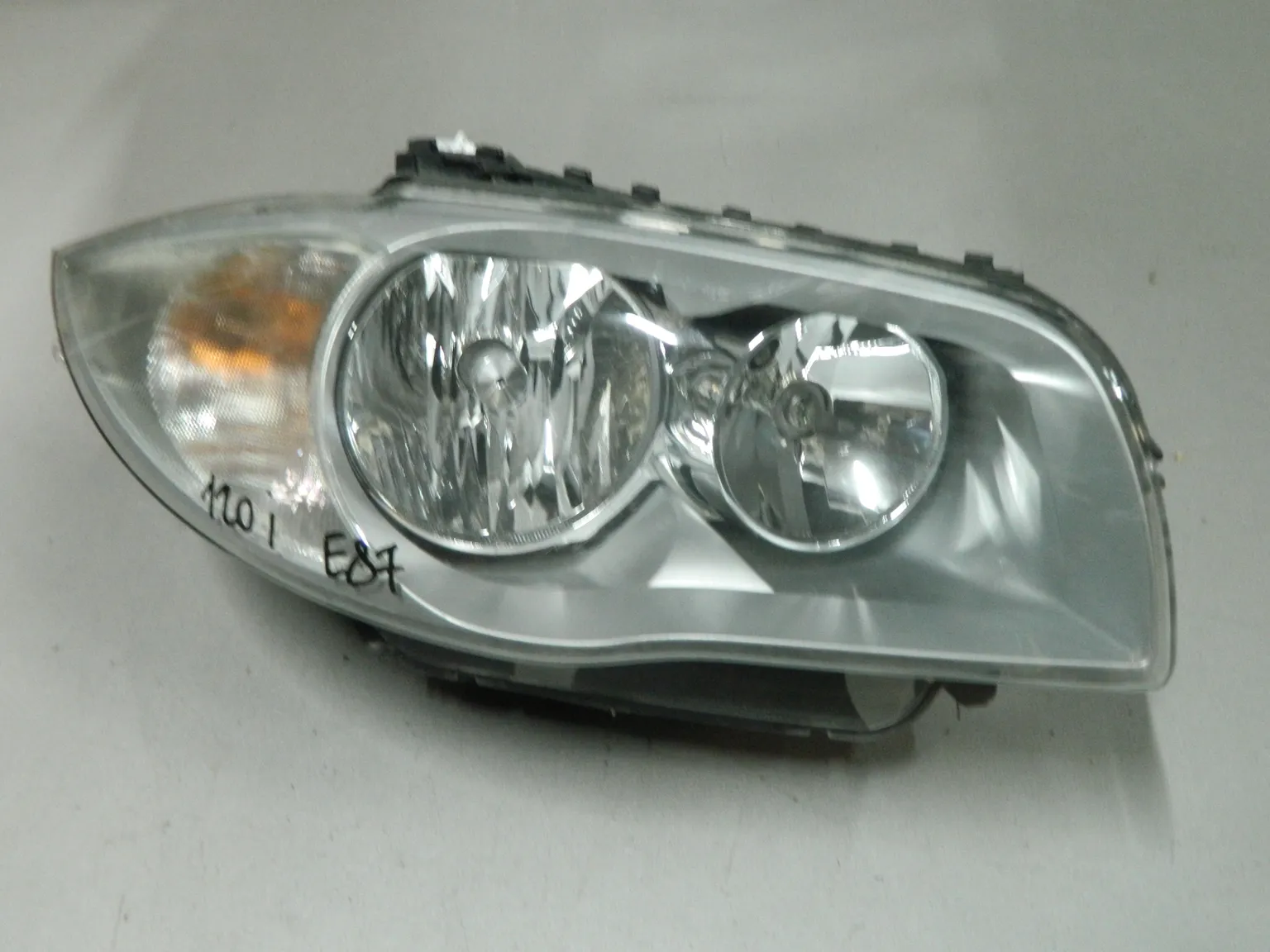 Фара BMW 1-SERIES E87 Перед Прав (Контрактный) 03344059