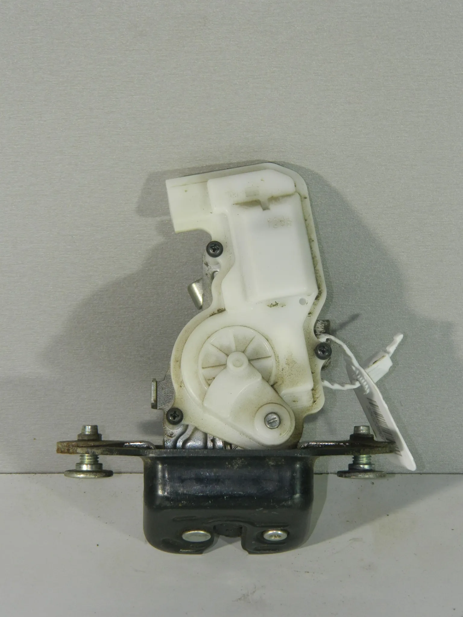 Замок багажника HONDA CR-V RE5 (Контрактный) 35023907