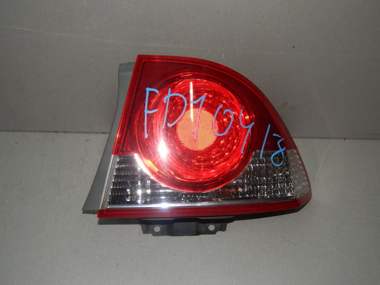 Фонарь HONDA CIVIC FD1 Зад Прав 5375 (Контрактный) 30418053